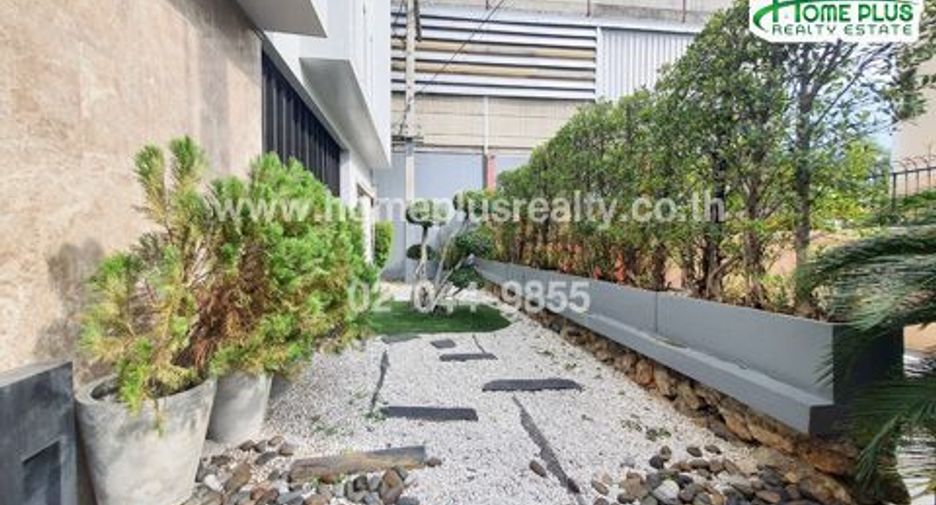 For sale 1 bed condo in Khlong Toei, Bangkok
