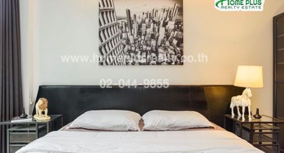 For sale 1 bed condo in Khlong Toei, Bangkok