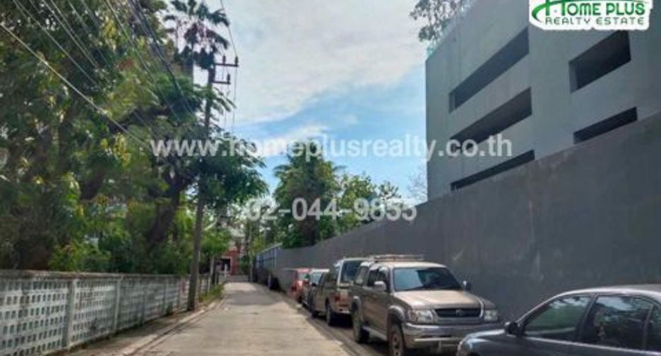For sale 1 bed condo in Khlong Toei, Bangkok