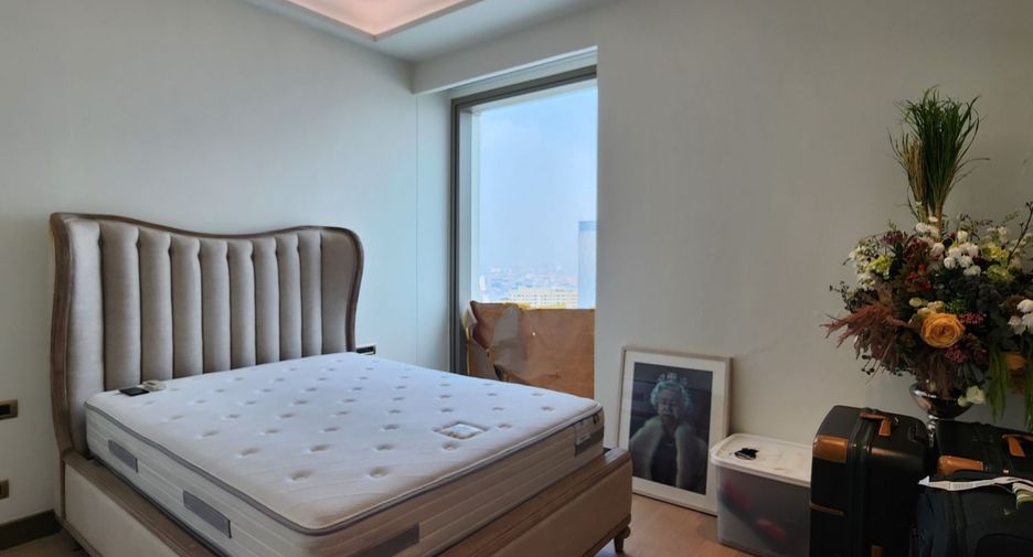 For rent そして for sale 3 ベッドルーム condo in Khlong San, Bangkok