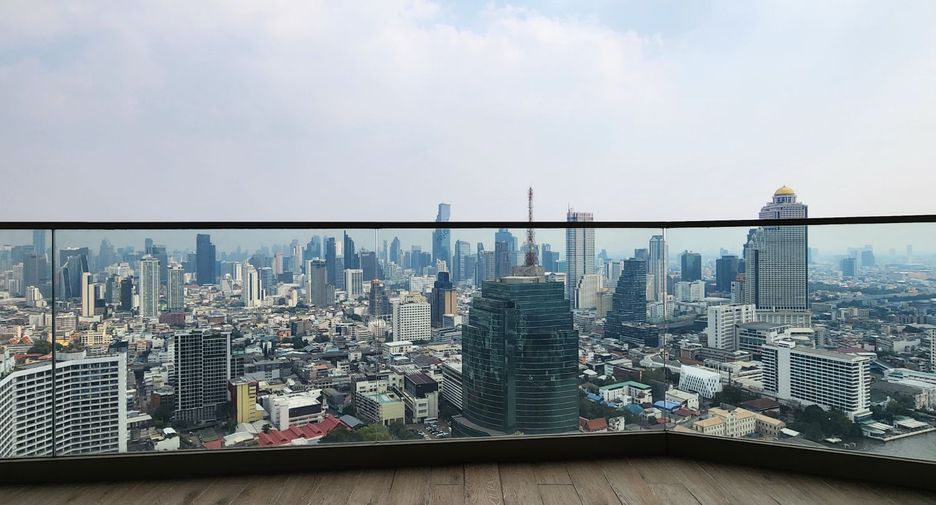 For rent そして for sale 3 ベッドルーム condo in Khlong San, Bangkok