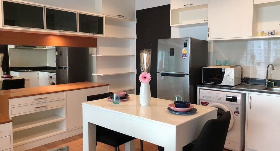 For sale 1 bed apartment in Ratchathewi, Bangkok