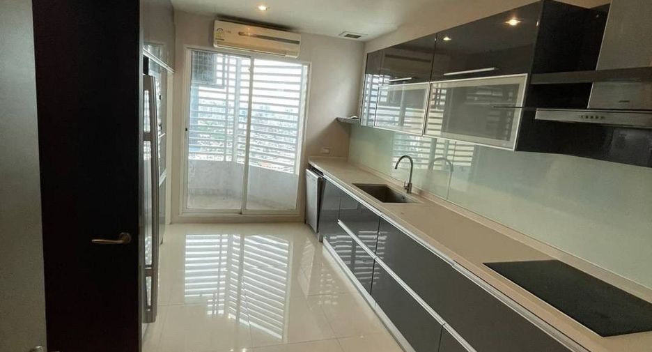 Wohnung zur Miete mit 4 Zimmer in Khlong Toei, Bangkok