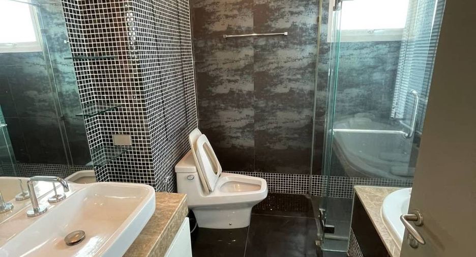 Wohnung zur Miete mit 4 Zimmer in Khlong Toei, Bangkok