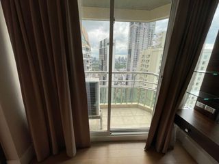 For rent 4 bedrooms condo in Khlong Toei, Bangkok