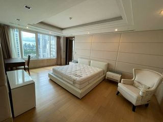 For rent 4 bedrooms condo in Khlong Toei, Bangkok