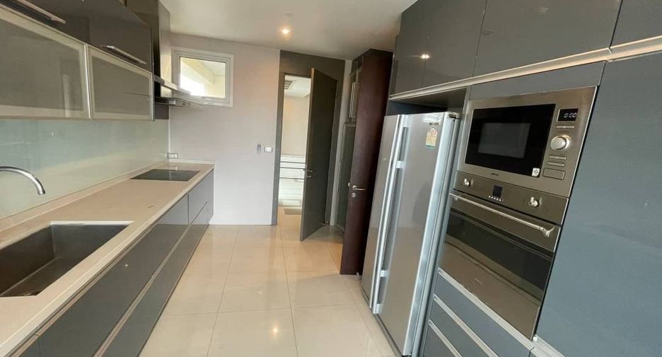 Wohnung zur Miete mit 4 Zimmer in Khlong Toei, Bangkok