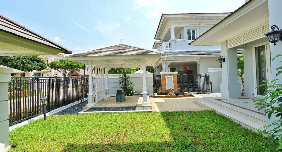 For sale 4 bedrooms house in Phasi Charoen, Bangkok