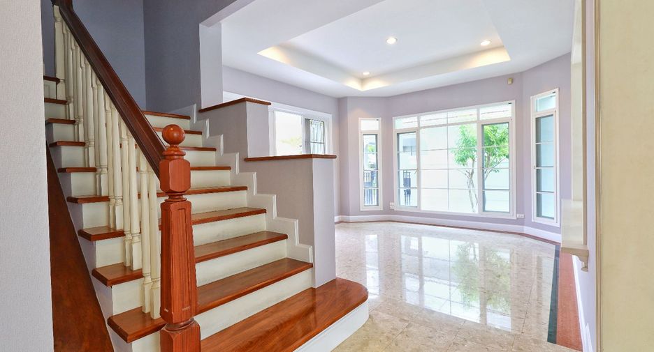 For sale 4 bedrooms house in Phasi Charoen, Bangkok