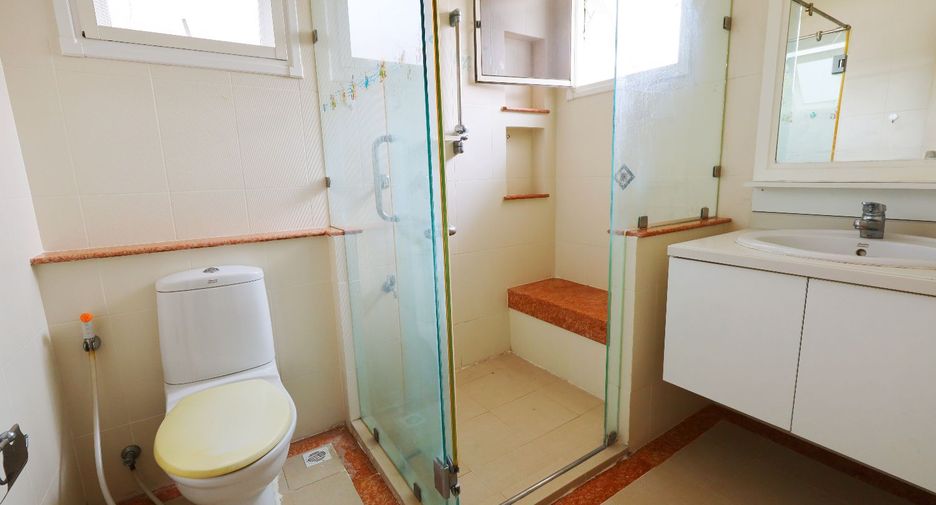 For sale 4 bedrooms house in Phasi Charoen, Bangkok