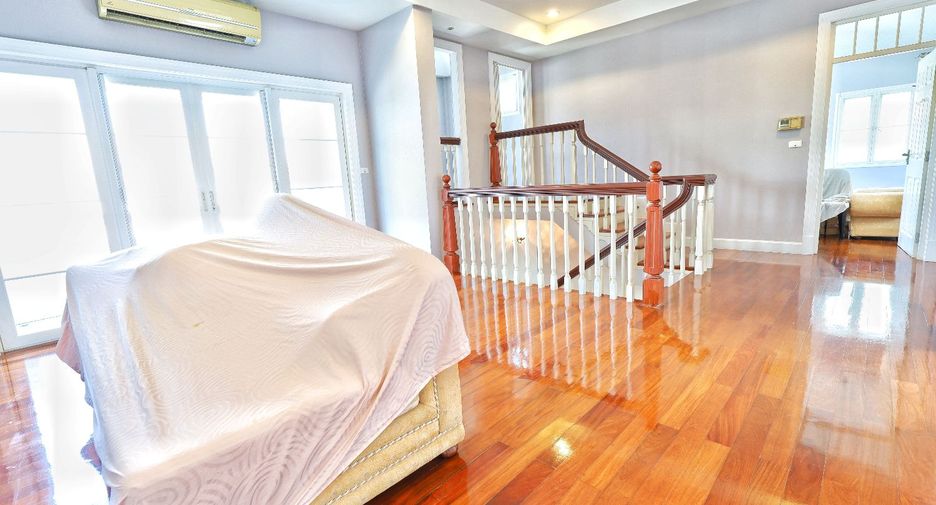For sale 4 bedrooms house in Phasi Charoen, Bangkok