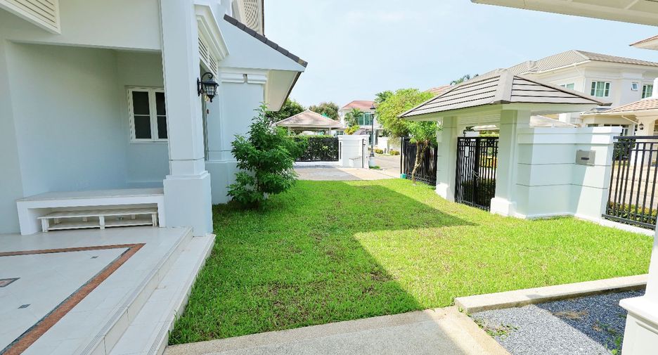 For sale 4 bedrooms house in Phasi Charoen, Bangkok
