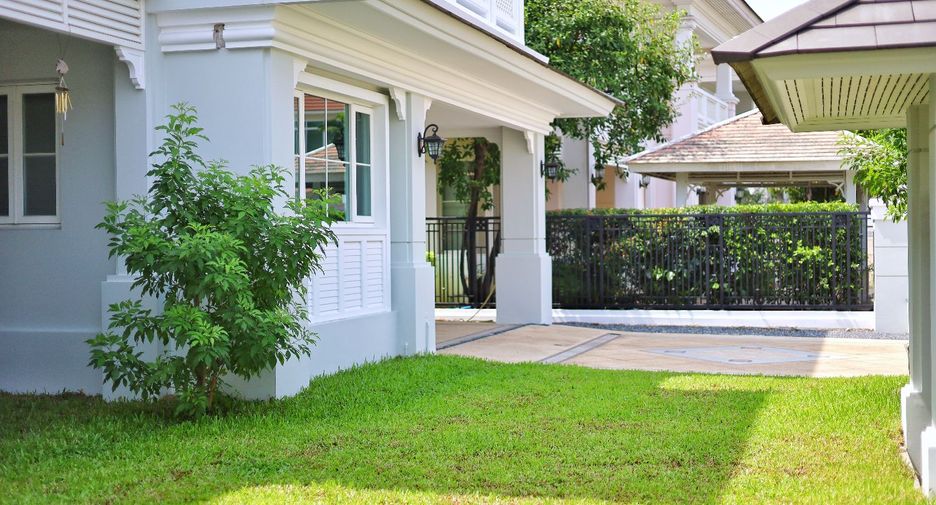 For sale 4 bedrooms house in Phasi Charoen, Bangkok