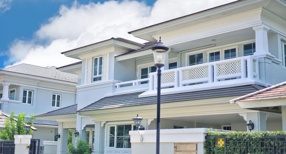 For sale 4 bedrooms house in Phasi Charoen, Bangkok