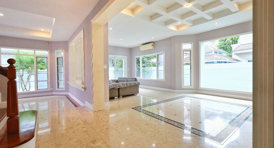 For sale 4 bedrooms house in Phasi Charoen, Bangkok