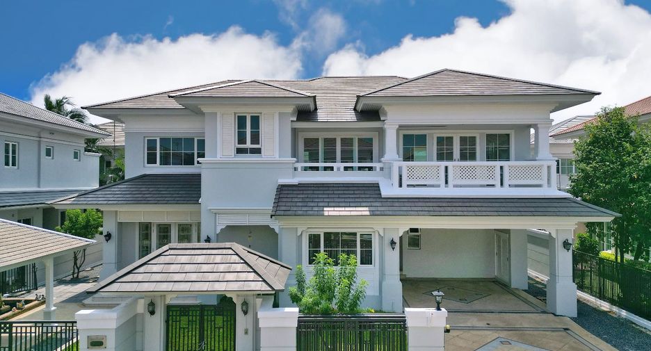 For sale 4 bedrooms house in Phasi Charoen, Bangkok