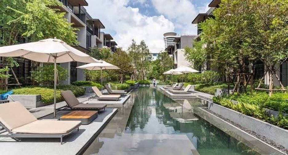 Haus zur Miete mit 4 Zimmer in Watthana, Bangkok