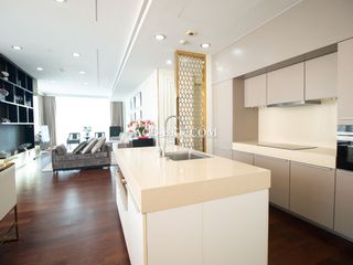 For rent 3 bed condo in Khlong Toei, Bangkok