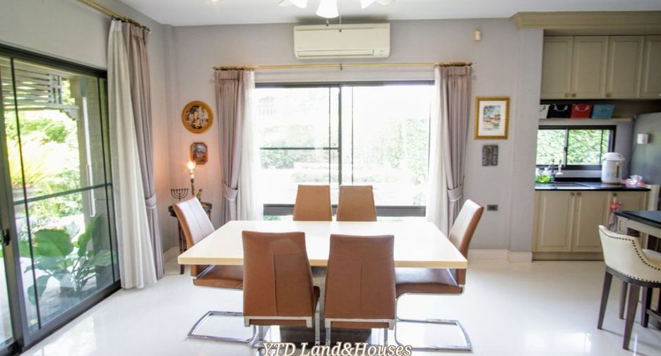 For sale 4 bedrooms house in Taling Chan, Bangkok