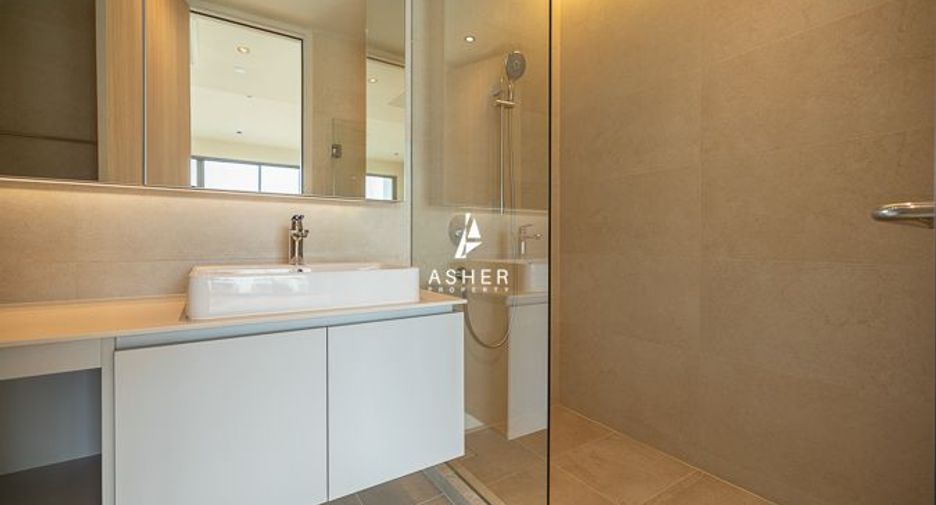 For sale 3 bedrooms condo in Yan Nawa, Bangkok