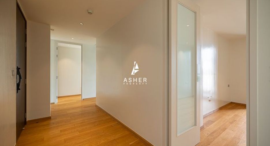 For sale 3 bedrooms condo in Yan Nawa, Bangkok