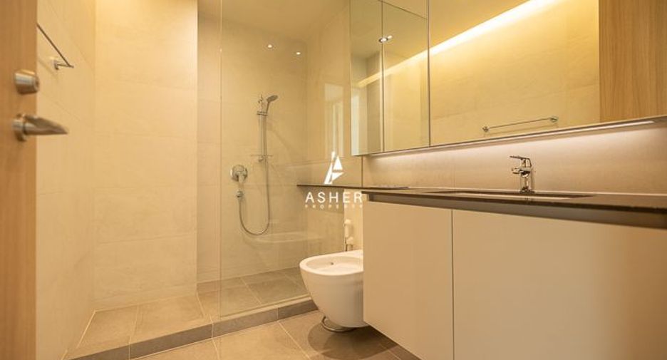 For sale 3 bedrooms condo in Yan Nawa, Bangkok