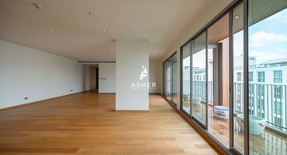 For sale 3 bedrooms condo in Yan Nawa, Bangkok