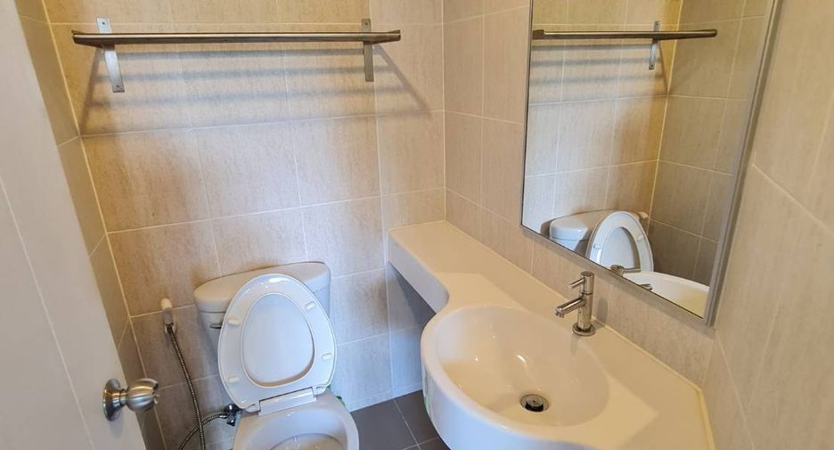 For sale 1 bed condo in Mueang Samut Prakan, Samut Prakan