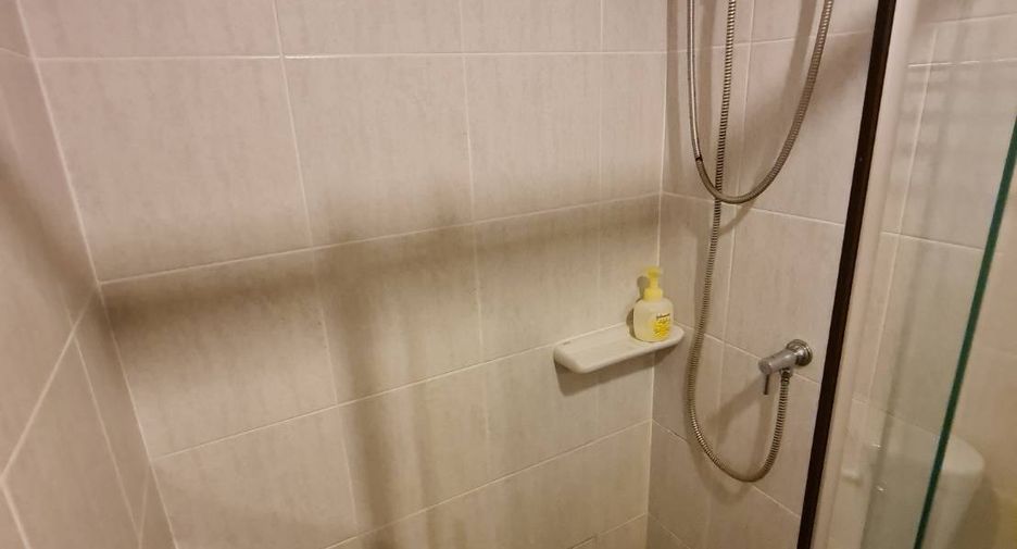For sale 1 bed condo in Mueang Samut Prakan, Samut Prakan