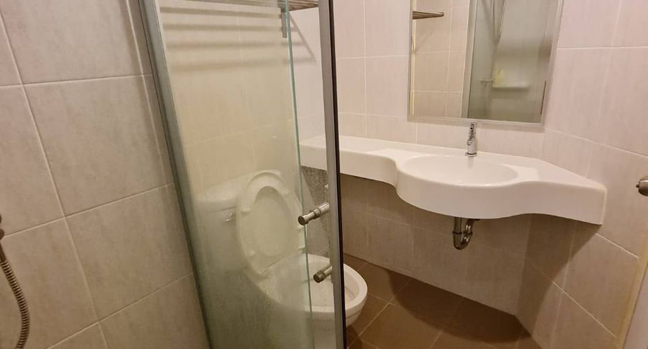 For sale 1 bed condo in Mueang Samut Prakan, Samut Prakan