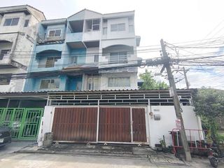 Reihenhaus zur Miete und zum Kauf mit 4 Zimmer in Chatuchak, Bangkok