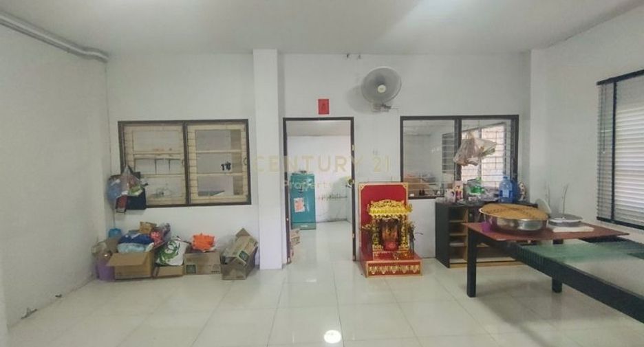 For rent and for sale 4 bedrooms townhouse in Chatuchak, Bangkok