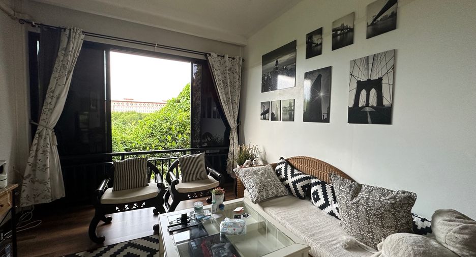 For sale 6 bedrooms house in Lat Krabang, Bangkok