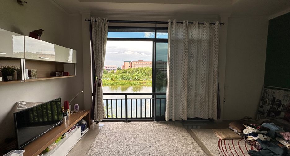 For sale 6 bedrooms house in Lat Krabang, Bangkok