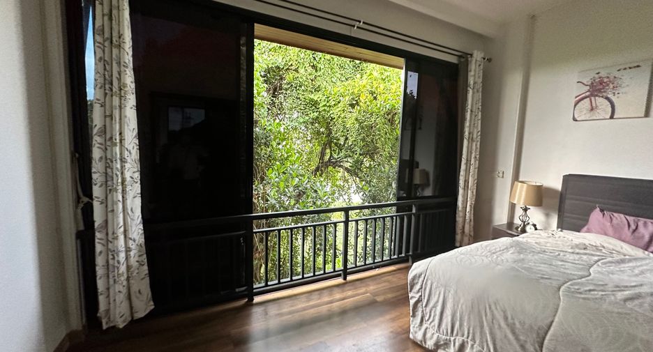 For sale 6 bedrooms house in Lat Krabang, Bangkok