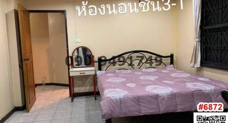 For rent 3 Beds townhouse in Bang Na, Bangkok