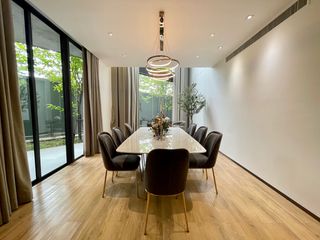 Apartamento en alquiler de 3 habitaciones en Khlong Toei, Bangkok