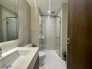 Apartamento en alquiler de 3 habitaciones en Khlong Toei, Bangkok