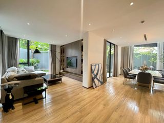 Apartamento en alquiler de 3 habitaciones en Khlong Toei, Bangkok