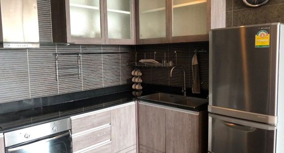 For sale 2 bedrooms condo in Khlong Toei, Bangkok