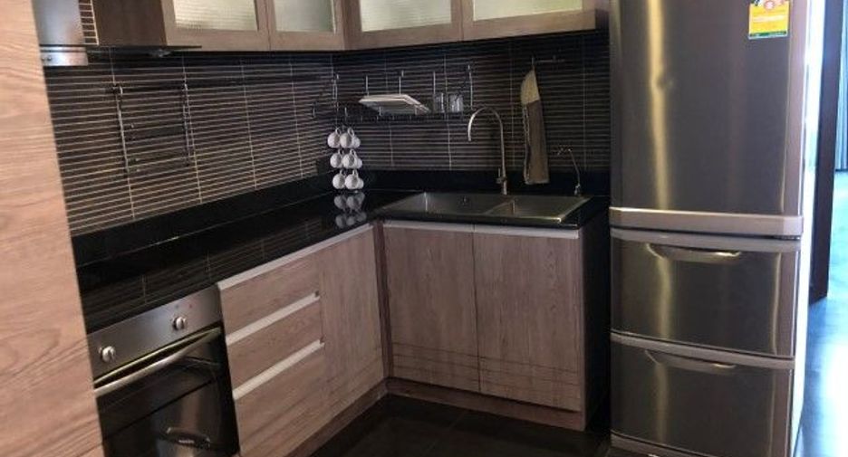 For sale 2 bedrooms condo in Khlong Toei, Bangkok