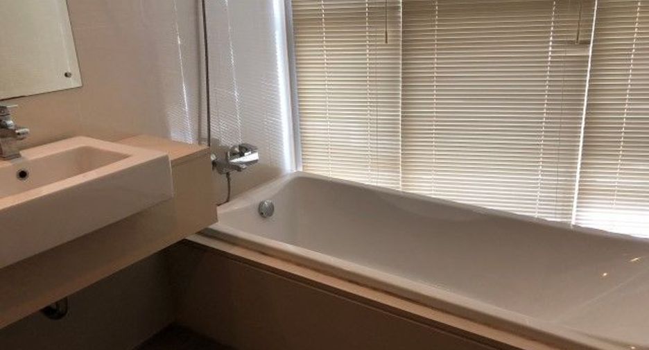 For sale 2 bedrooms condo in Khlong Toei, Bangkok