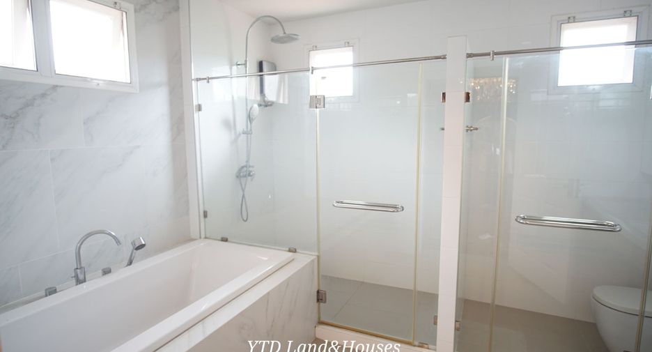 For rent and for sale 4 bedrooms house in Prawet, Bangkok