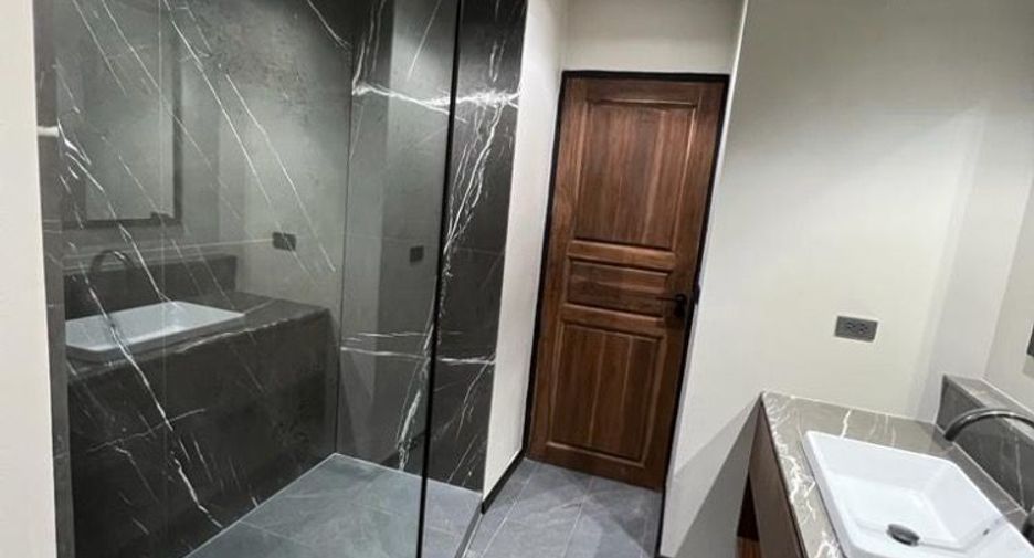 ขาย 2 ห้องนอน คอนโด ใน วัฒนา, กรุงเทพฯ