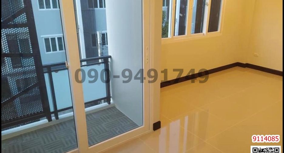 For rent 5 bed townhouse in Min Buri, Bangkok