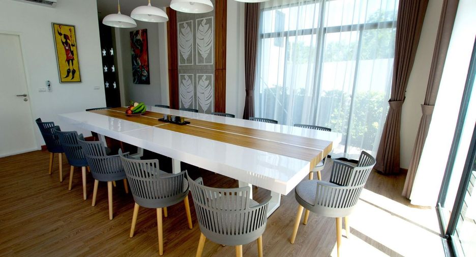For sale 6 bedrooms house in Mueang Phuket, Phuket