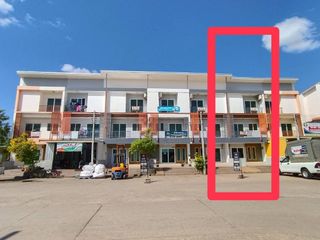 For sale 4 bed townhouse in Mueang Udon Thani, Udon Thani