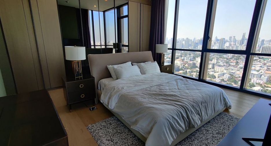 For rent 3 bedrooms condo in Watthana, Bangkok