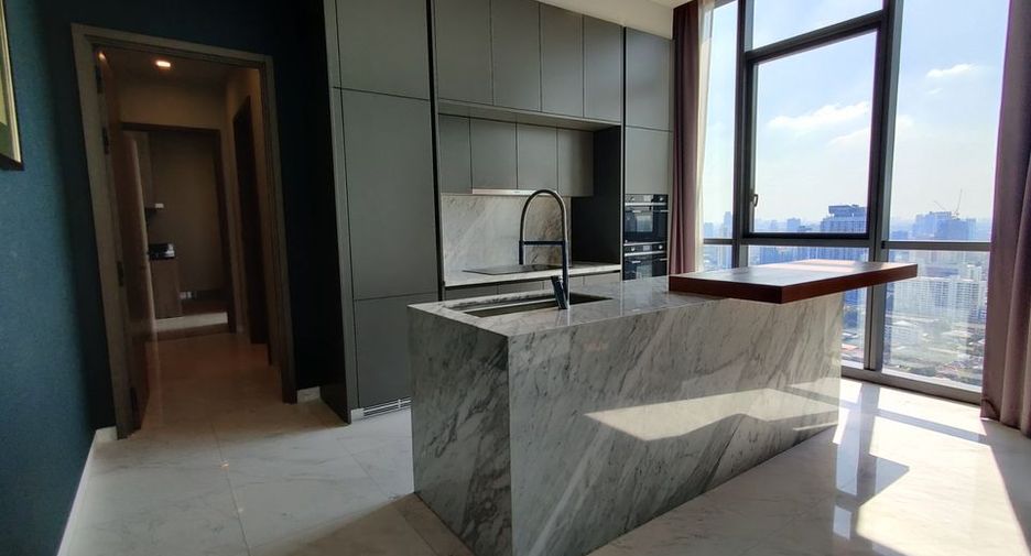 For rent 3 bedrooms condo in Watthana, Bangkok