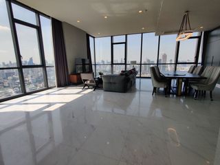 For rent 3 bedrooms condo in Watthana, Bangkok